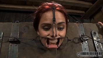 Gal enjoys cruel gratifying