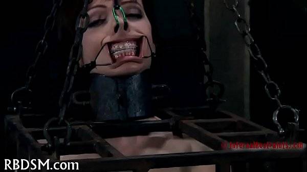 Punishing chick with drawings