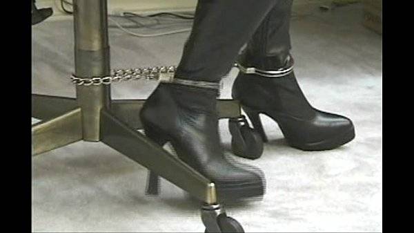 Self-bondage – The Curse of the Coral Tiger