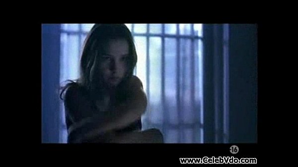 Virginie Ledoyen strip search